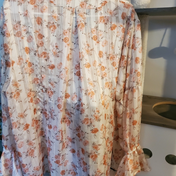 Versona Floral Blouse - Cream and Pink - Picture 3 of 3